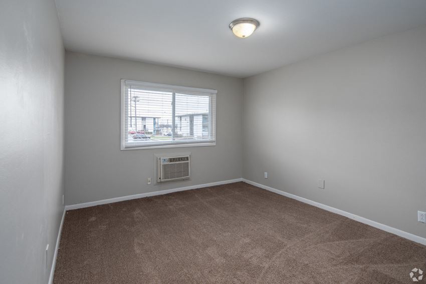 Summit East Nashville Apartments, 860 Murfreesboro Pike, Nashville, TN